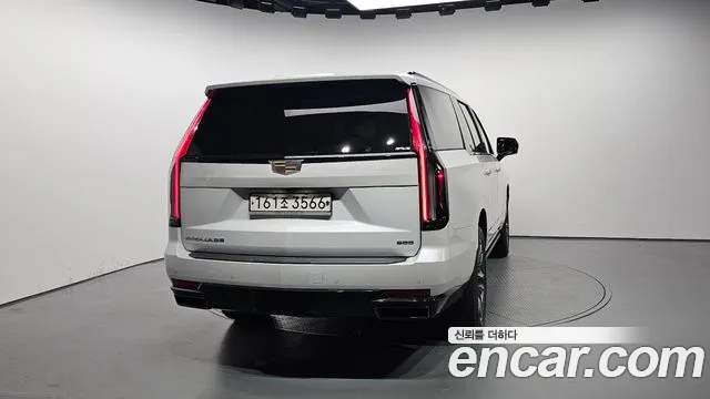 Cadillac Escalade Escalade 5 поколение — Фото автомобиля 4