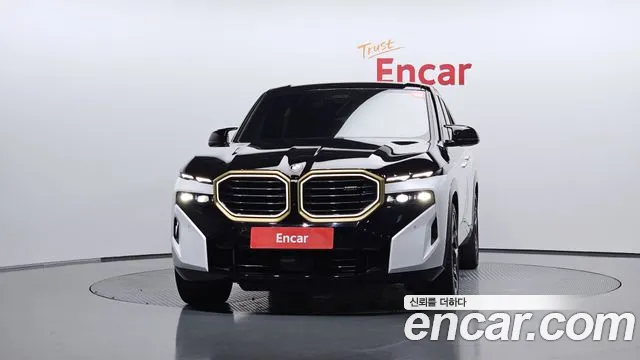 BMW XM — Фото автомобиля 3