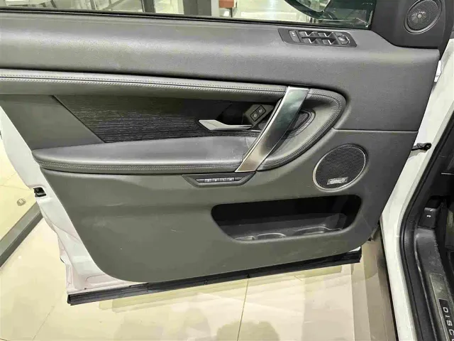 Land Rover Discovery Sport — Фото автомобиля 6