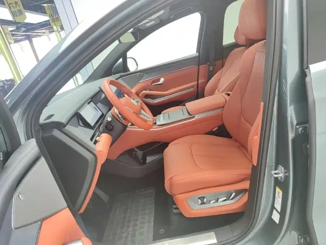 BYD Tang L — Фото автомобиля 14