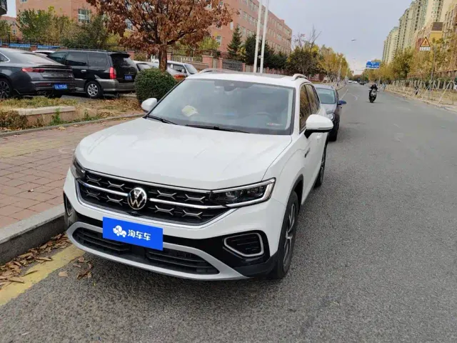 Фотография автомобиля — Volkswagen Tayron
