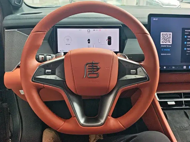 BYD Tang L — Фото автомобиля 15
