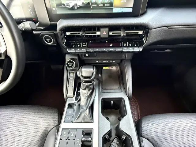 Toyota Prado — Фото автомобиля 11