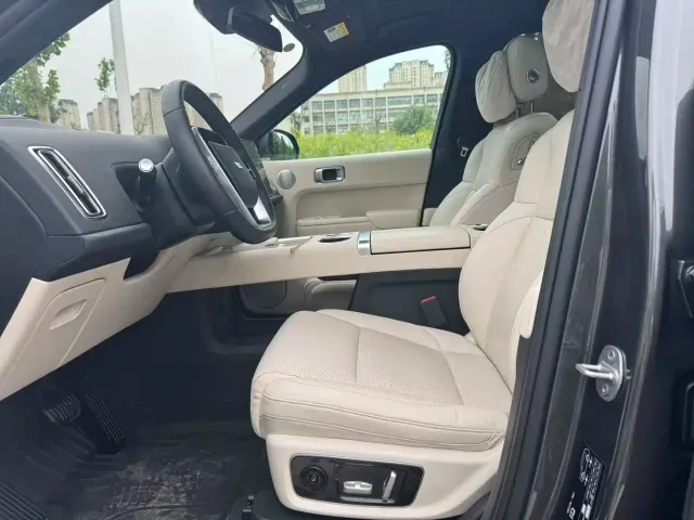 Li Auto L9 — Фото автомобиля 7