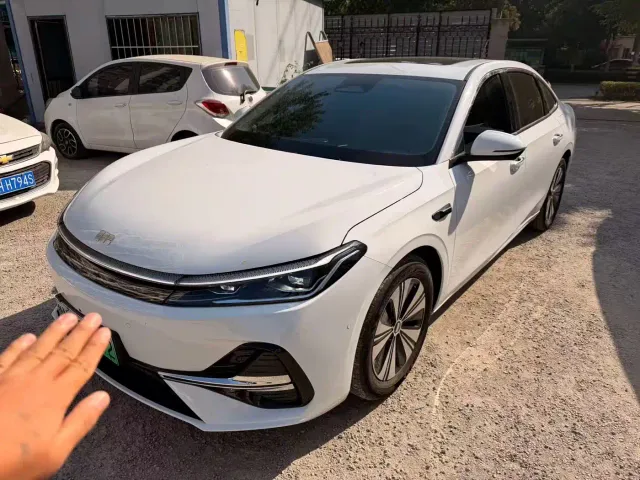 Фотография автомобиля — Geely Galaxy A7