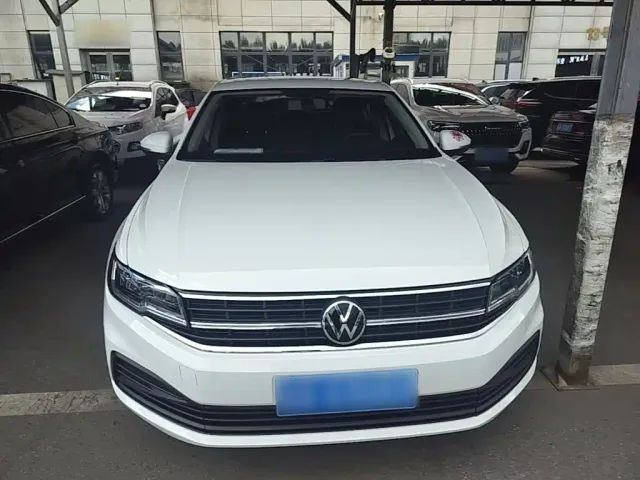 Volkswagen Bora — Фото автомобиля 2