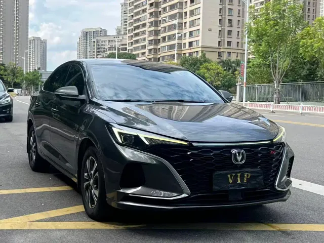 Changan Eado — Фото автомобиля 3