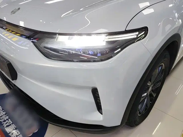 Leapmotor C11 — Фото автомобиля 23