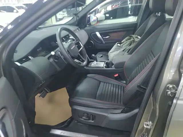 Land Rover Discovery Sport — Фото автомобиля 14