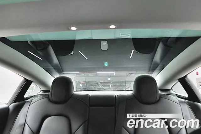Tesla Model 3 — Фото автомобиля 16