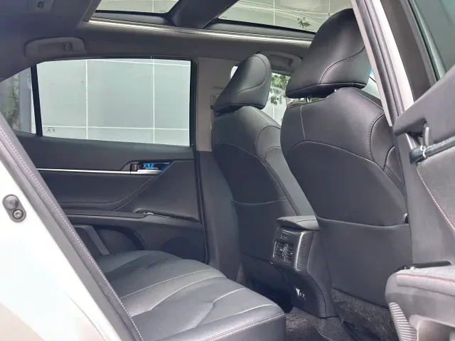 Toyota Camry — Фото автомобиля 12