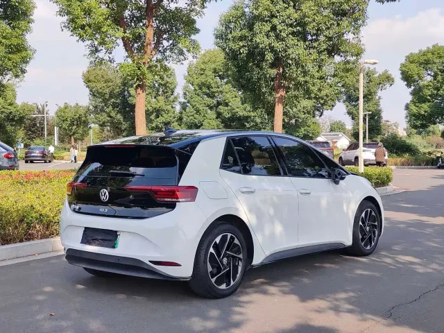 Volkswagen ID.3 — Фото автомобиля 5