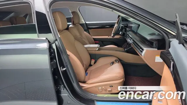 Hyundai Grandeur GN7 — Фото автомобиля 16