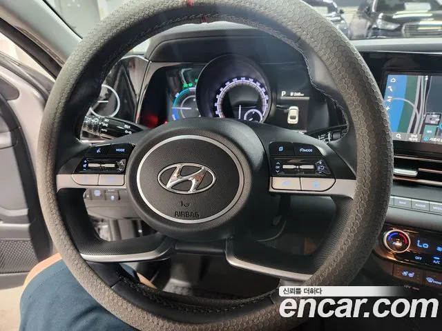 Hyundai Avante CN7 — Фото автомобиля 9