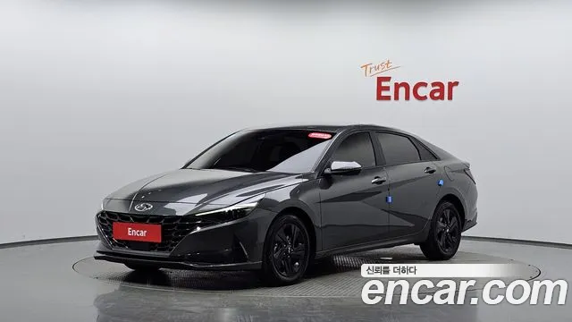 Hyundai AVANTE Avante (CN7) — Фото автомобиля 11