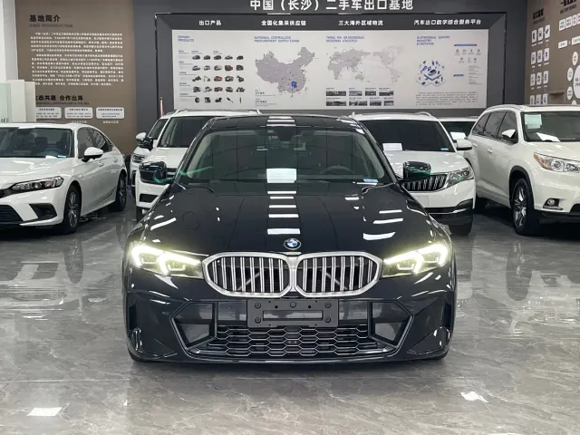 BMW 3 Series — Фото автомобиля 2