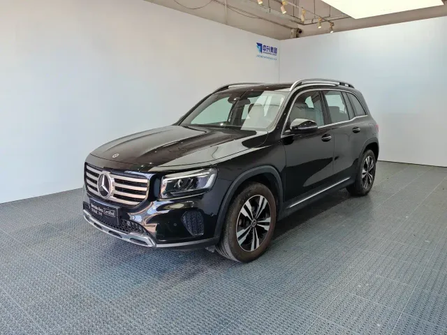Фотография автомобиля — Mercedes-Benz GLB-Class