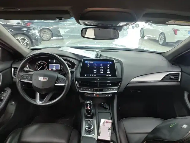 Cadillac CT5 — Фото автомобиля 9