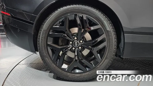 Land Rover Range Rover Velar — Фото автомобиля 5