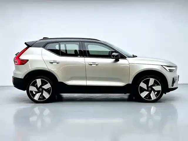 Volvo Volvo XC40 New Energy 2023 Long Range PRO Version — Фото автомобиля 9