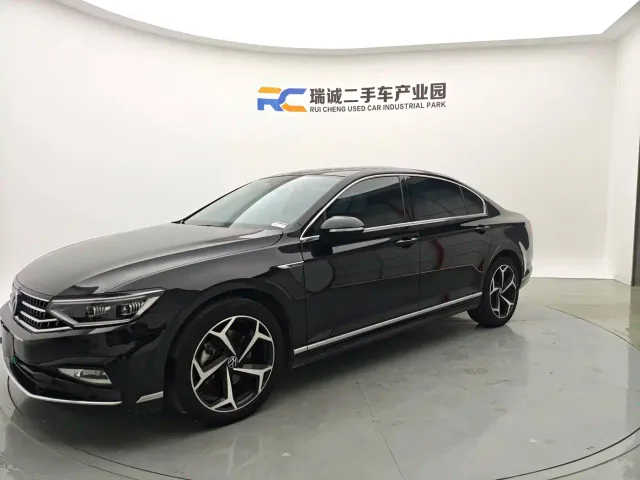 Фотография автомобиля — Volkswagen Magotan