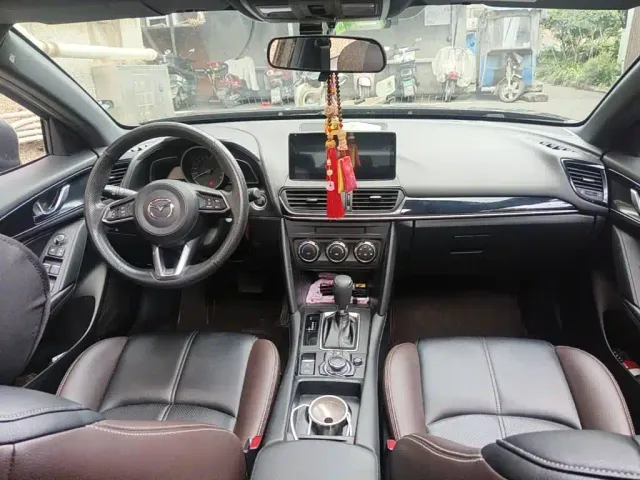 Mazda CX-4 — Фото автомобиля 11
