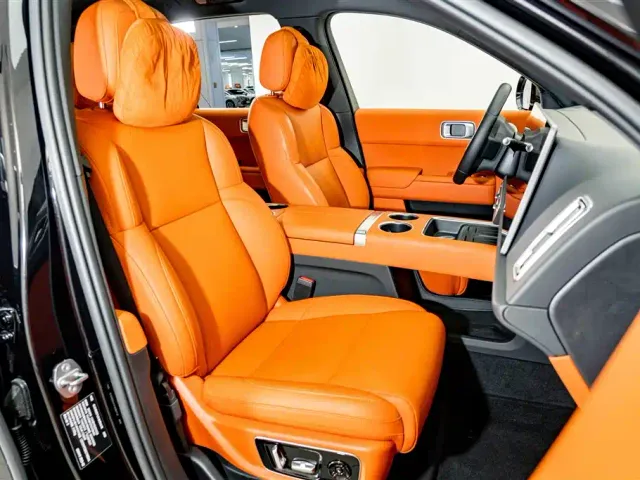 Li Auto L8 — Фото автомобиля 24