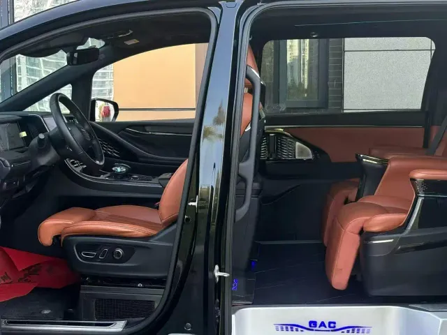GAC Trumpchi M8 — Фото автомобиля 6
