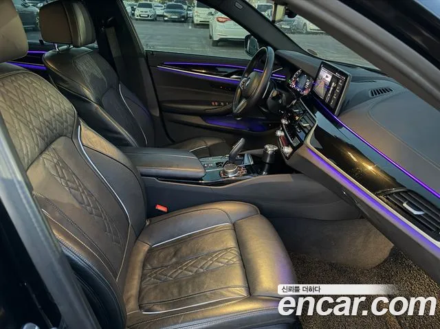 BMW 5-Series — Фото автомобиля 17