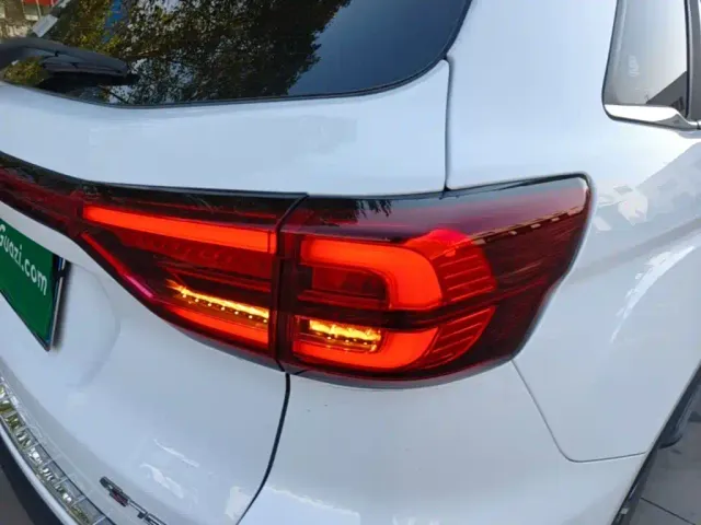 Changan CS75 — Фото автомобиля 7