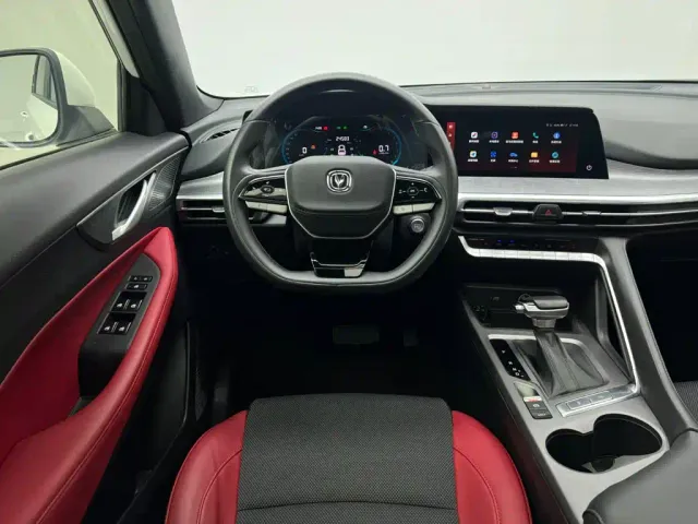 Changan CS35 Plus — Фото автомобиля 20