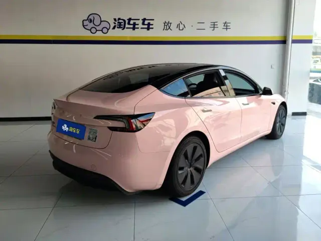 Tesla Model 3 — Фото автомобиля 3