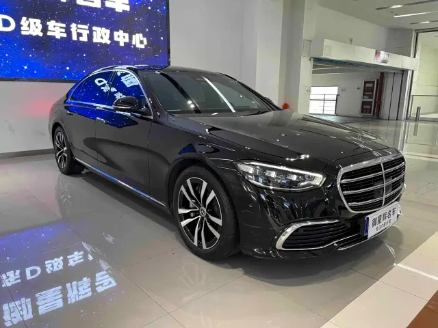 Mercedes-Benz S-Class — Фото автомобиля 3