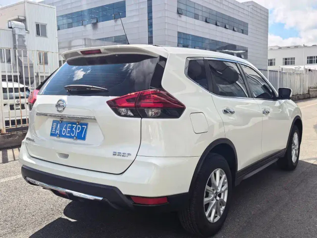 Nissan X-Trail — Фото автомобиля 11