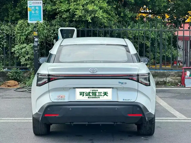 Toyota bZ3 — Фото автомобиля 8