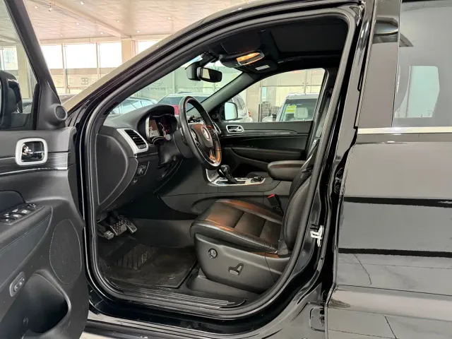 Jeep Grand Cherokee — Фото автомобиля 5