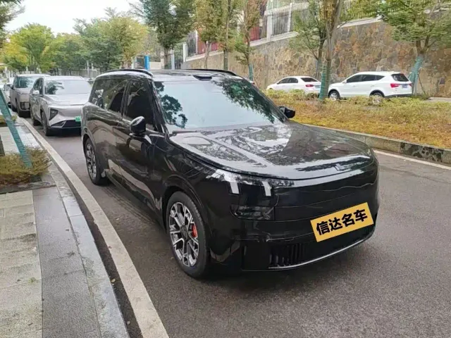 Lynk & Co 900 — Фото автомобиля 3