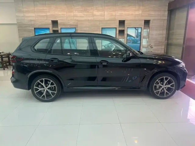 BMW X5 — Фото автомобиля 3