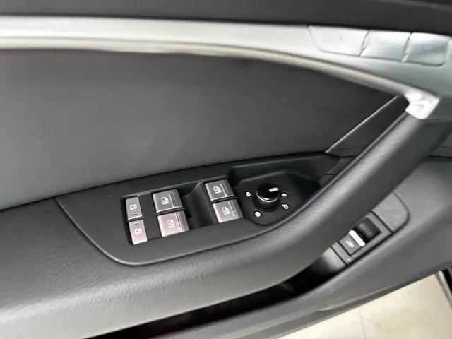 Audi A6L — Фото автомобиля 10