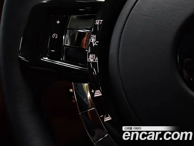 Rolls-Royce Cullinan — Фото автомобиля 17