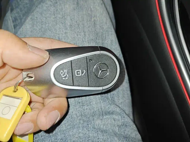 Mercedes-Benz C-Class — Фото автомобиля 8