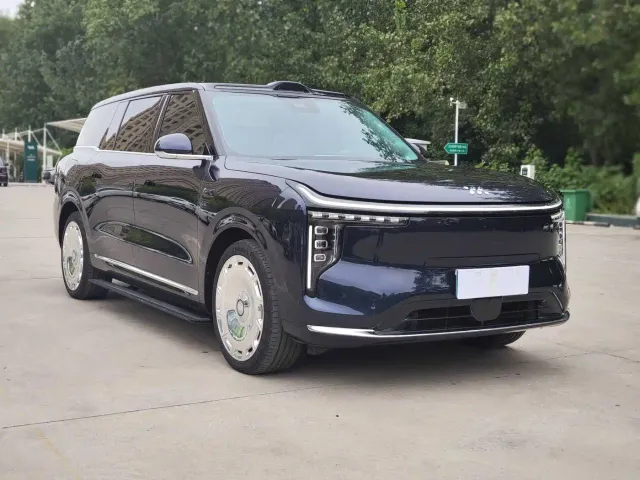 IM Motors LS9 — Фото автомобиля 21