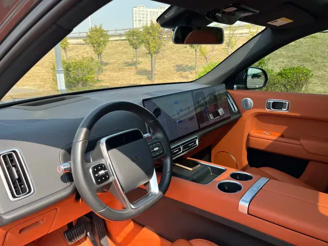Li Auto L7 — Фото автомобиля 6