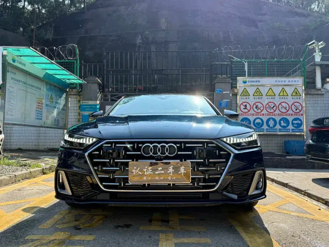 Audi A7L — Фото автомобиля 2