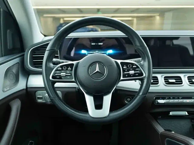 Mercedes-Benz GLE-Class — Фото автомобиля 17