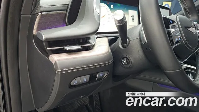 Genesis G90 Бензин 3.5 турбо AWD — Фото автомобиля 24