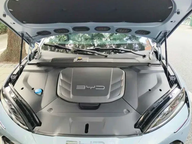 BYD Seal — Фото автомобиля 3