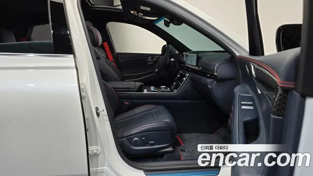 Genesis GV80 — Фото автомобиля 24
