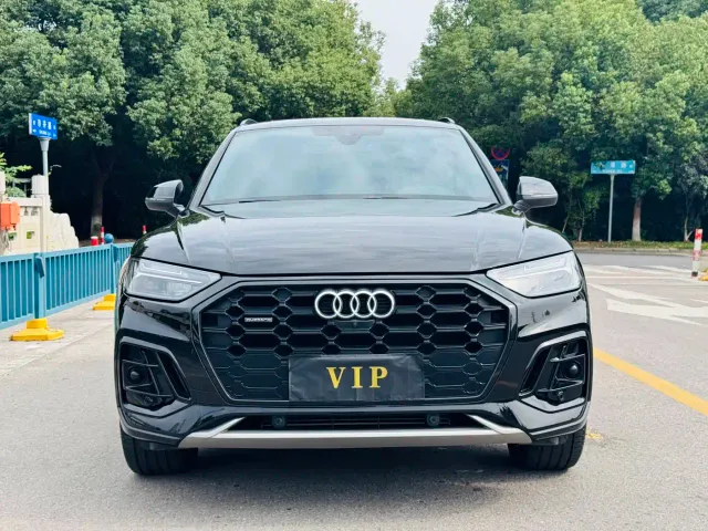 Audi Q5L — Фото автомобиля 2