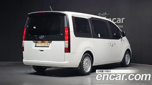 Hyundai Staria Staria Tourer 11 мест — Фото автомобиля 2